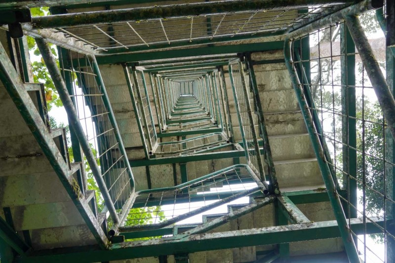 Rio-Napo-Aussichtsturm-Treppen